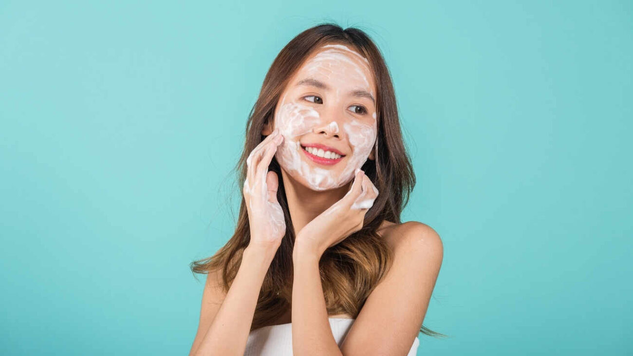 Best medicated face wash for acne with price in Pakistan