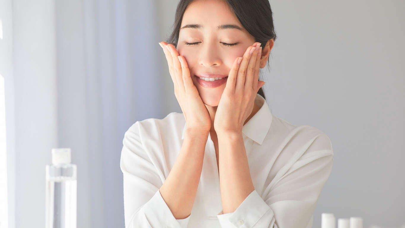 expert-recommended moisturizer for dehydrated skin in Pakistan with price